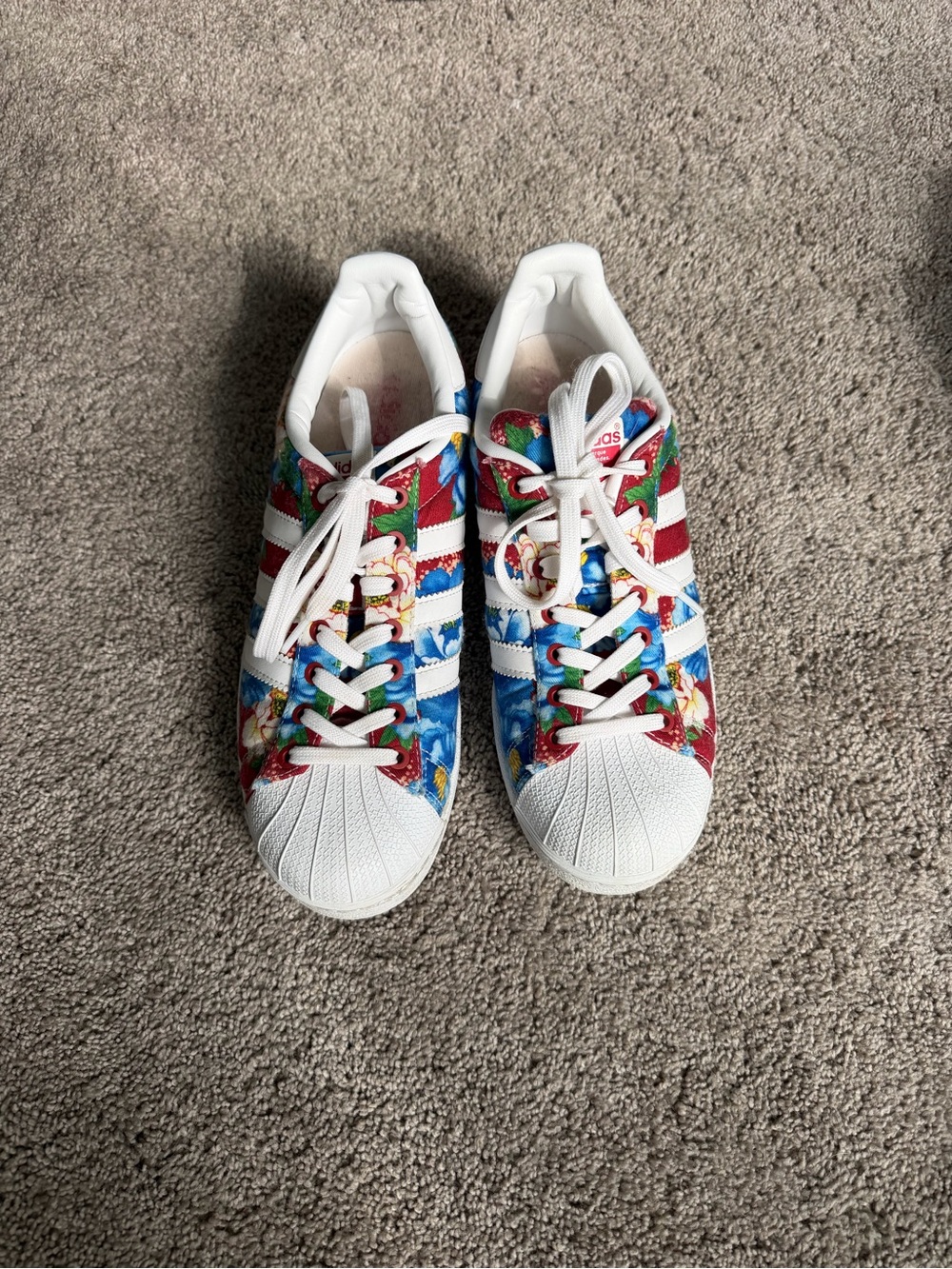 White Floral Low-Top Adidas Superstar Sneakers - Women's Size 8.5 - Picture 2 of 3